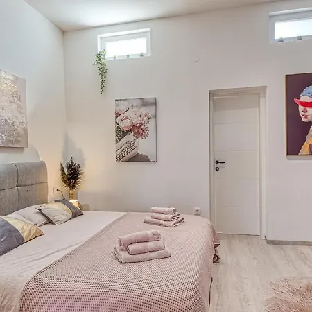 Studio Riva With Terrace شقة *