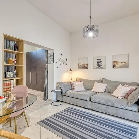 Studio Riva With Terrace شقة *